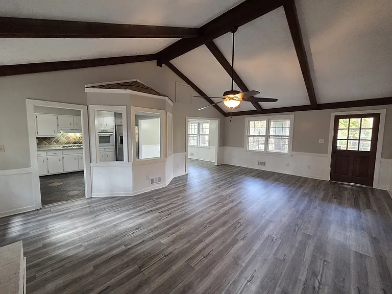 4828 Tarleton Dr — Photo 4