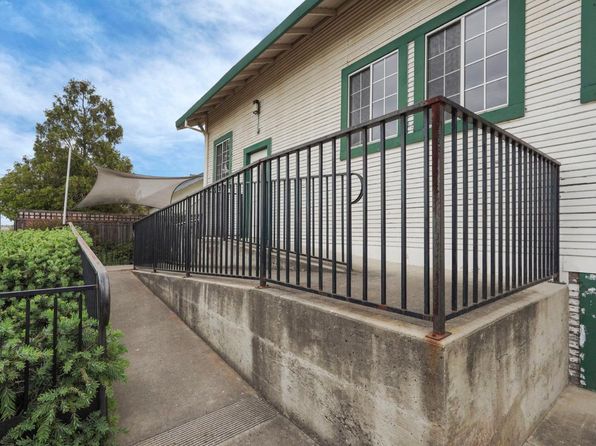 2927 E Acampo Rd, Acampo, CA 95220