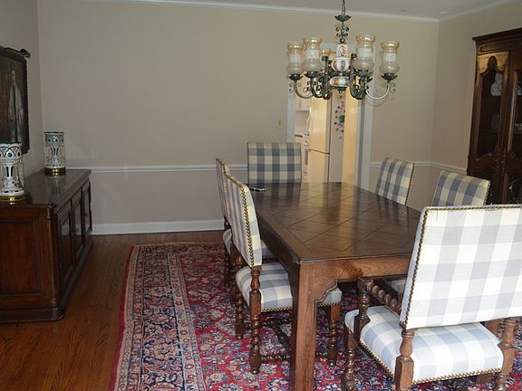 Dining room connects to kitchen
