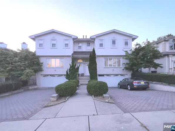 2461 Rossett Street, Fort Lee, NJ 07024