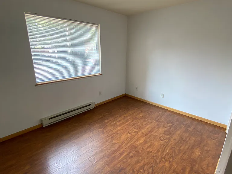223 W Myrtle St #A — Photo 3