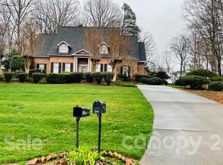 214 Hollow Rd, Lincolnton, NC 28092