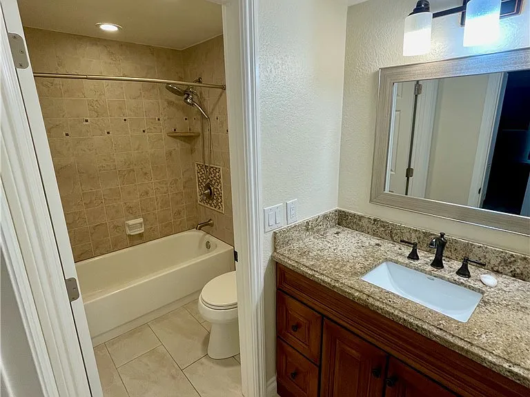 653 Oak Run Trl #305 — Photo 23