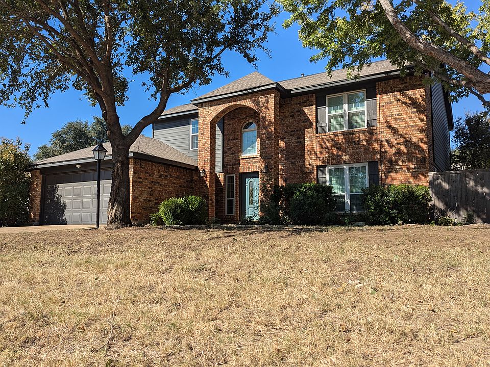 1st image of 2221 Bershire Dr