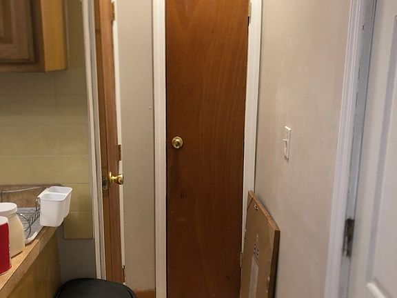 4th image of 24-23 29th St #1F