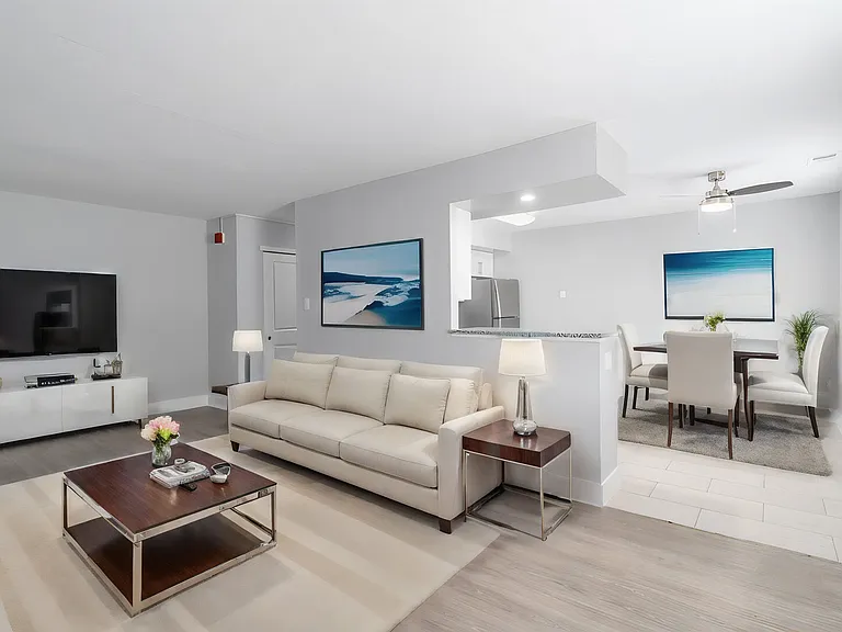 Westfield Apartments — Photo 11
