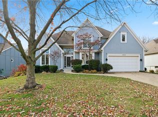 15316 Woodson Ln, Overland Park, KS 66223