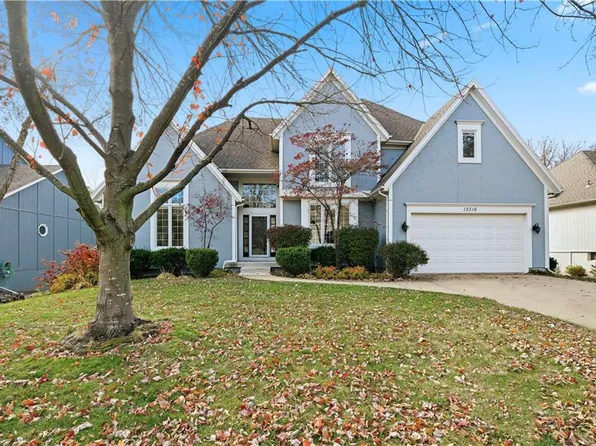 15316 Woodson Ln, Overland Park, KS 66223