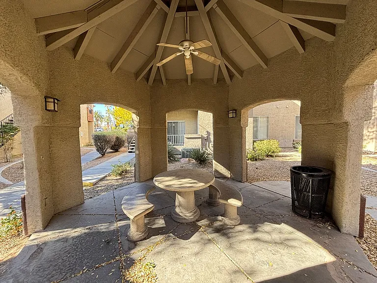 4400 S Jones Blvd #1041 — Photo 7