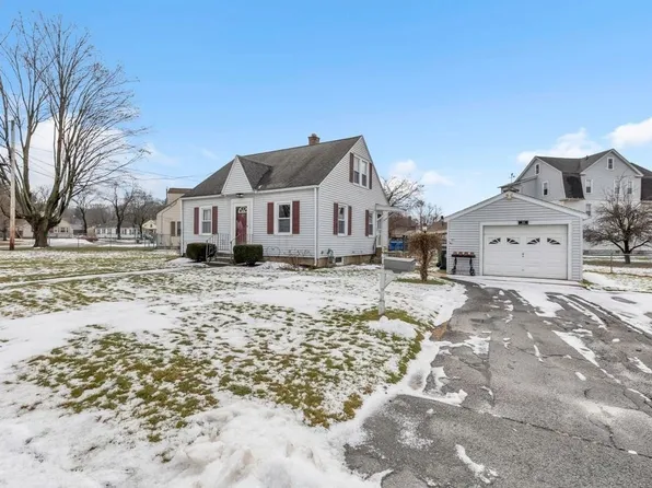 32 Medford St, Chicopee, MA 01020