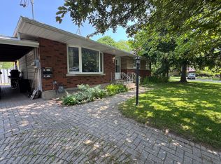 2 Oswald Ave, Saint Catharines, ON L2M2Y8
