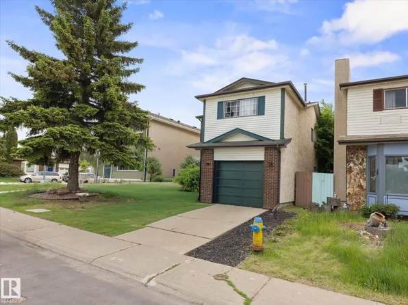 10805 20th Ave NW, Edmonton, AB T6J 5W5