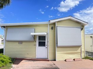 943 Nettles Blvd, Jensen Beach, FL 34957