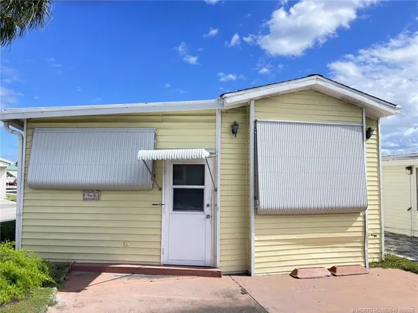 943 Nettles Blvd, Jensen Beach, FL 34957