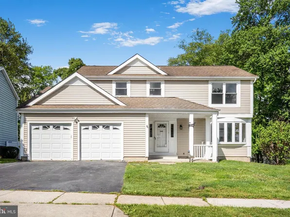 2926 Golden Fleece Dr, Pasadena, MD 21122