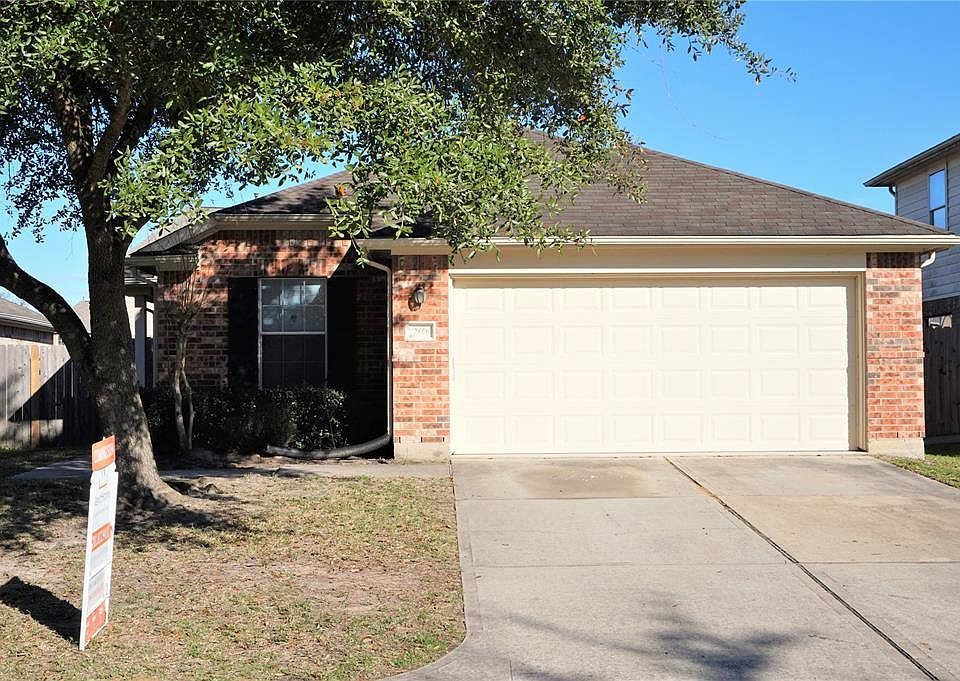 1st image of 17806 Seco Creek Ln