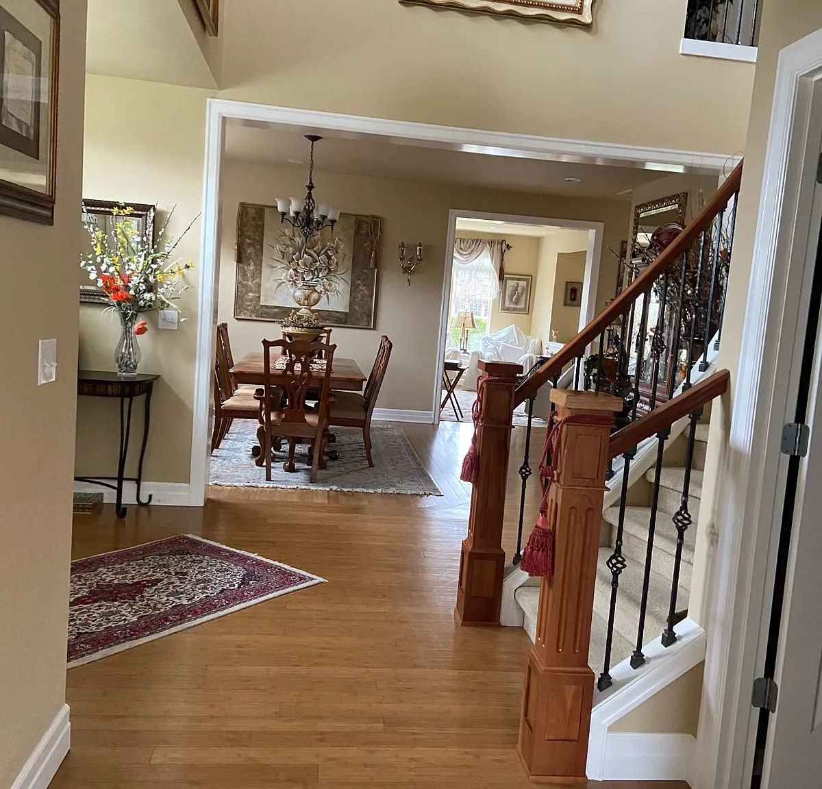 3 bed, 2710 sqft, $3,990 — Photo 2