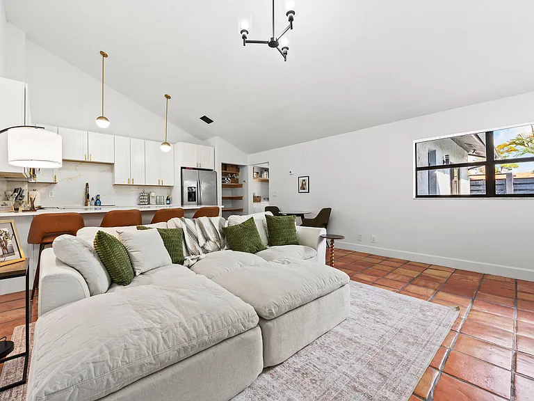 1277 Periwinkle Pl — Photo 12