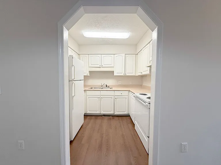 1219 Byrne Ave — Photo 11