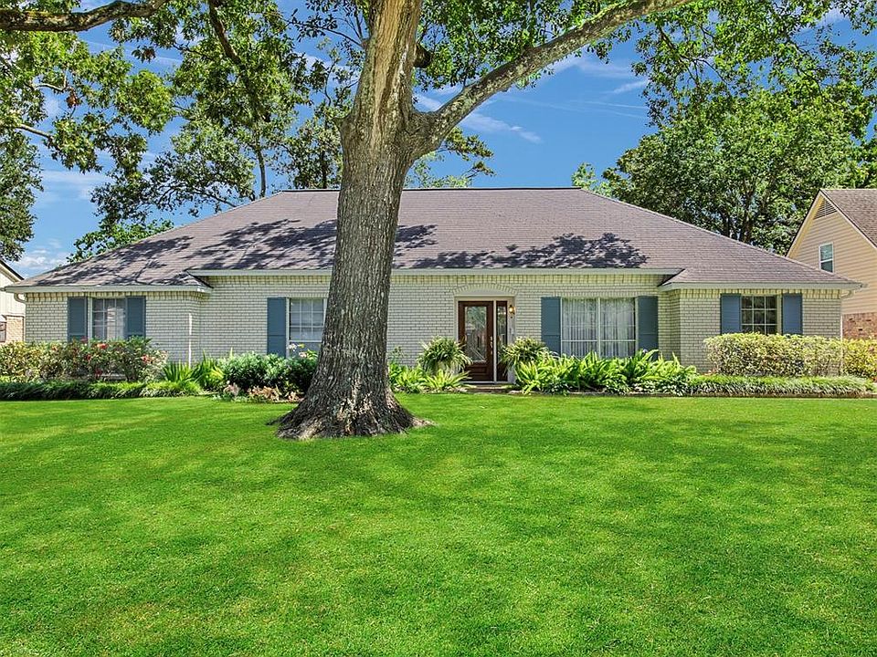 1st image of 1115 Shorewood Dr