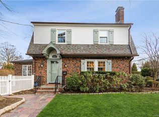 25 Vanderburgh Ave, Larchmont, NY 10538