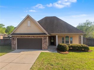 21216 Beau Chateau Blvd, Ponchatoula, LA 70454