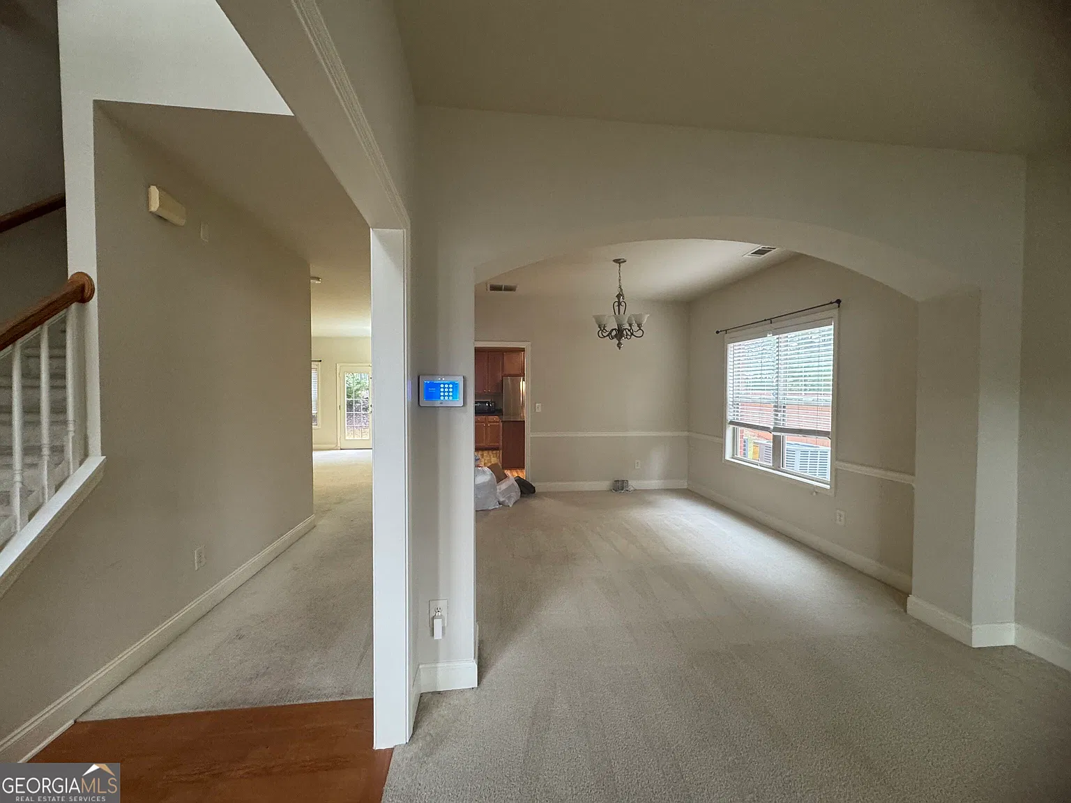 4 bed, 2.5 bath, 2713 sqft, $2,700 — Photo 4