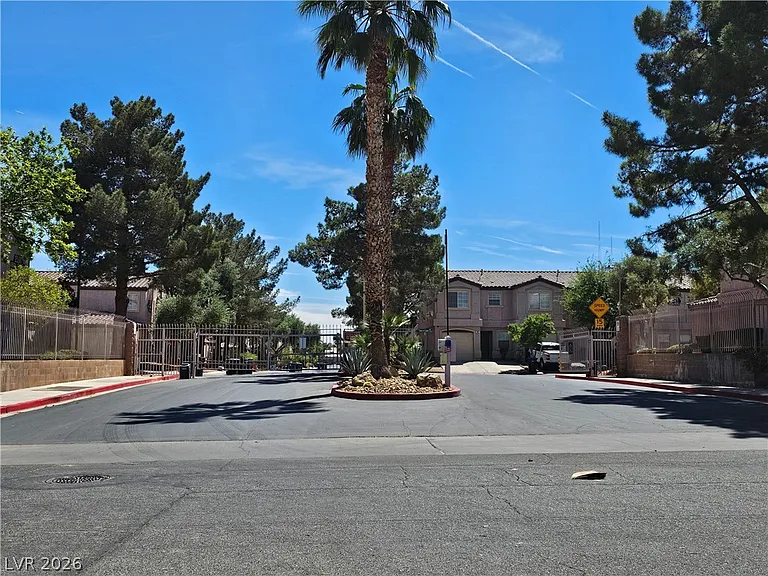 2521 Sierra Luna Ave #101 — Photo 23