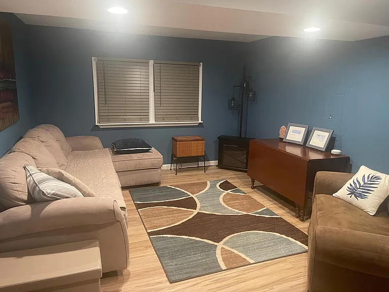 300 Essex Dr — Photo 16