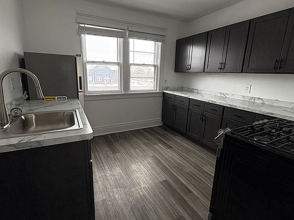 4th image of 15 Woodette Pl #2