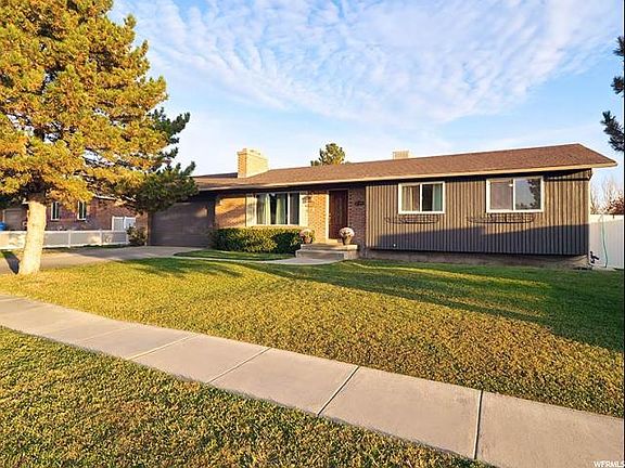2nd image of 3044 W Martinez Way