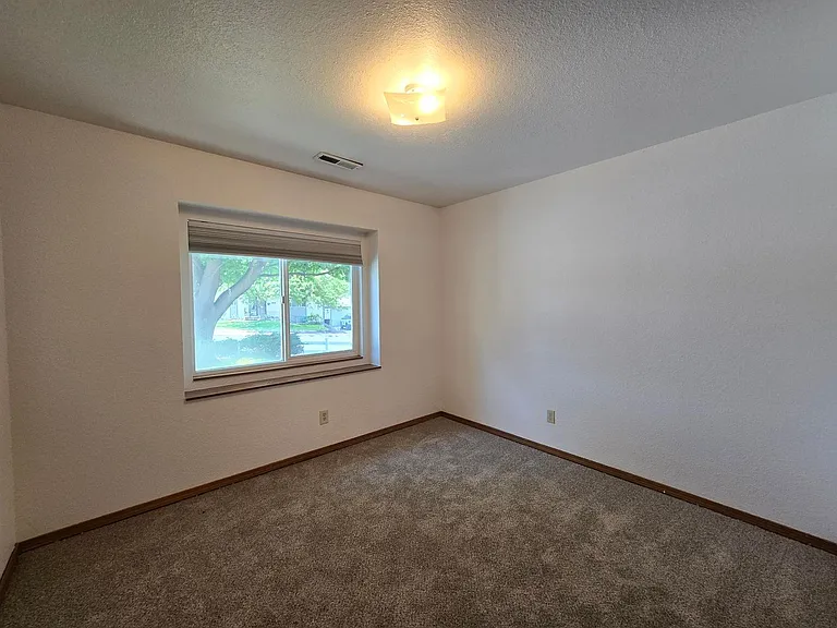4423 S Sharron Ct — Photo 16