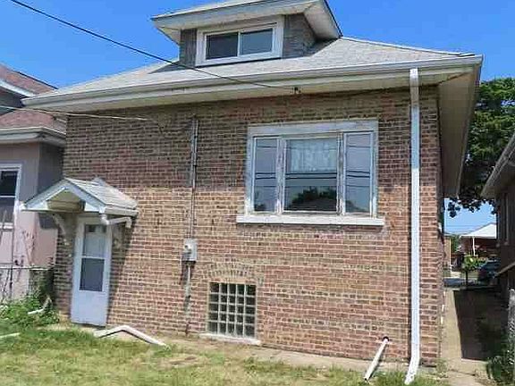 2nd image of 7351 W 62nd Pl