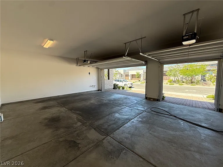 324 Forsyth Park St — Photo 50