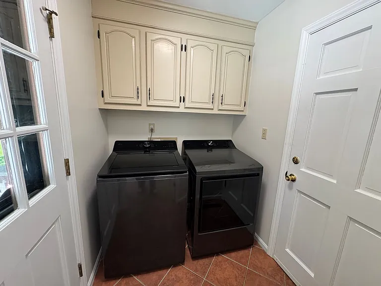 307 Fallingbrook Dr — Photo 24
