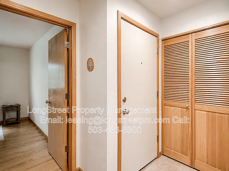 720 NW Naito Pkwy #D22 — Photo 14