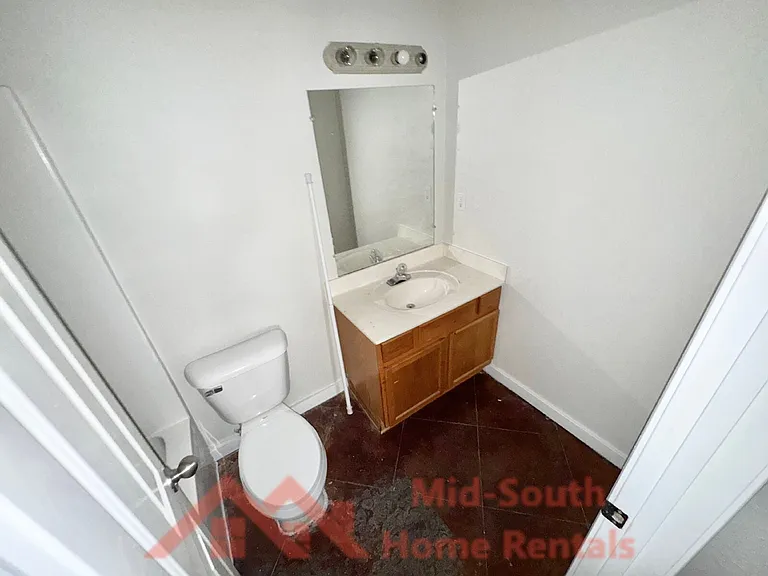 401 Bruce St #B — Photo 6