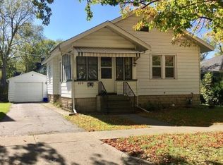 220 E Pierce St, Pontiac, IL 61764