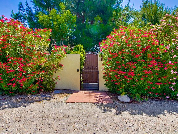 outside pedestrian gate