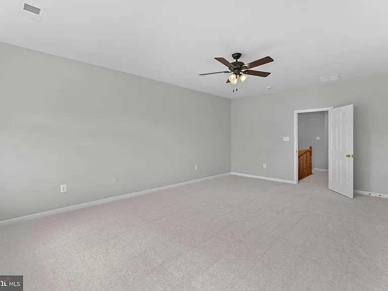 44253 Huron Ter — Photo 32