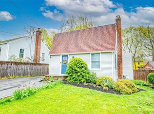 8 Klaffky Ct, Huntington, NY 11743