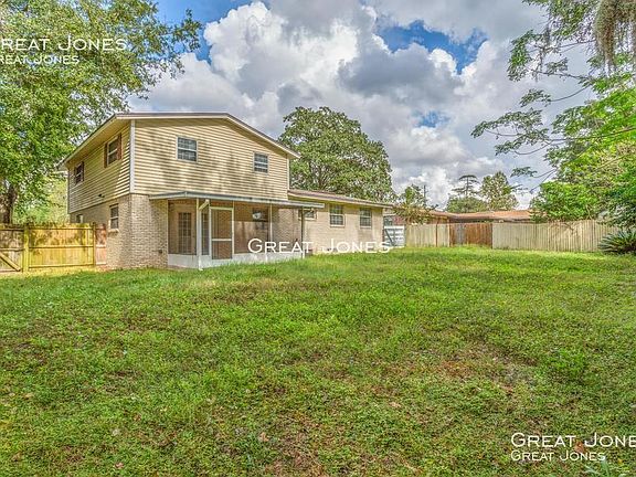 5th image of 7824 Knoll Dr S