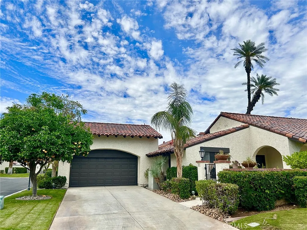 3 bed, 2.5 bath, 2116 sqft, $3,750 — Photo 1