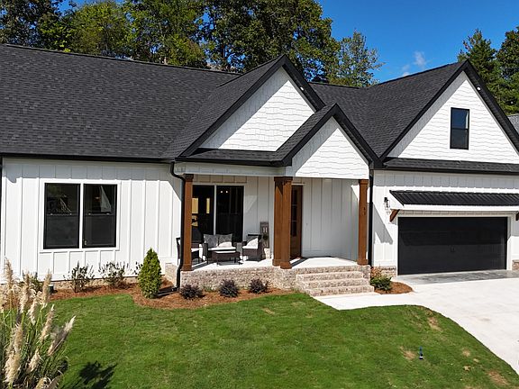 3rd image of 43 Cork Oak Cir