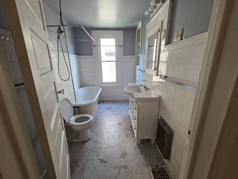 926 Liberty St — Photo 23