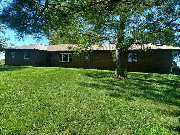 2nd image of 396 Valley Rd