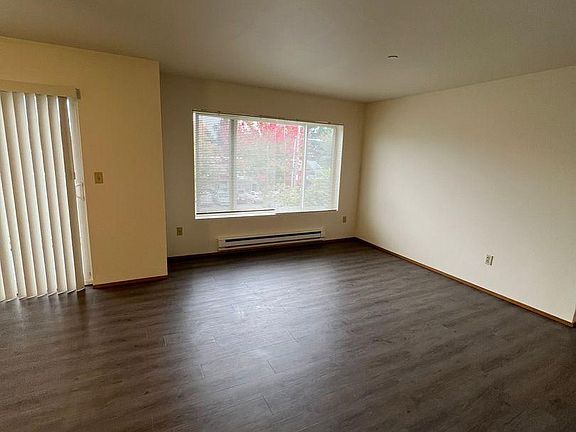4th image of 12250 Greenwood Ave N #D4d8689df
