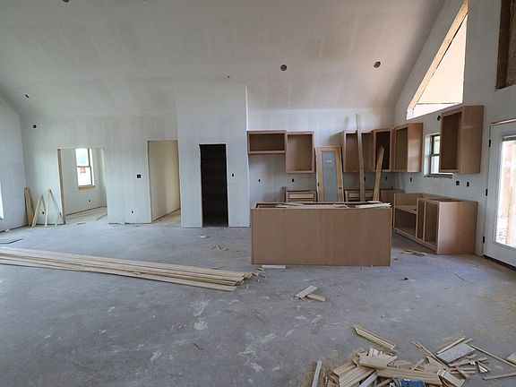4th image of 9674 Grey Wolf Ln