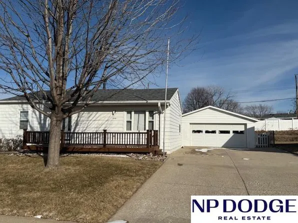 7669 S 41st St, Bellevue, NE 68147