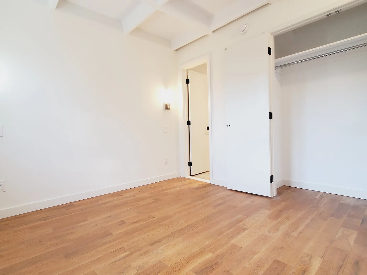 2 bed, 800 sqft, $2,800 — Photo 2